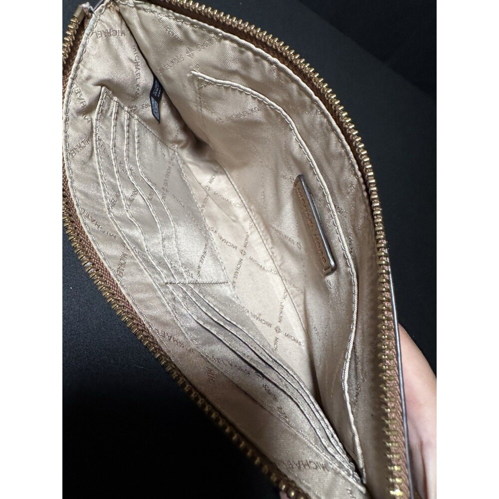 MICHAEL KORS JET SET  Zip Clutch Wristlet Light Brown Tan PEBBLED LEATHER 10" - Picture 11 of 12